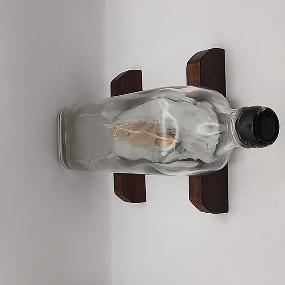 Vintage Ship in a Bottle 1840 British Whaling Ship "Diana" on Stand - Picture 2 of 11